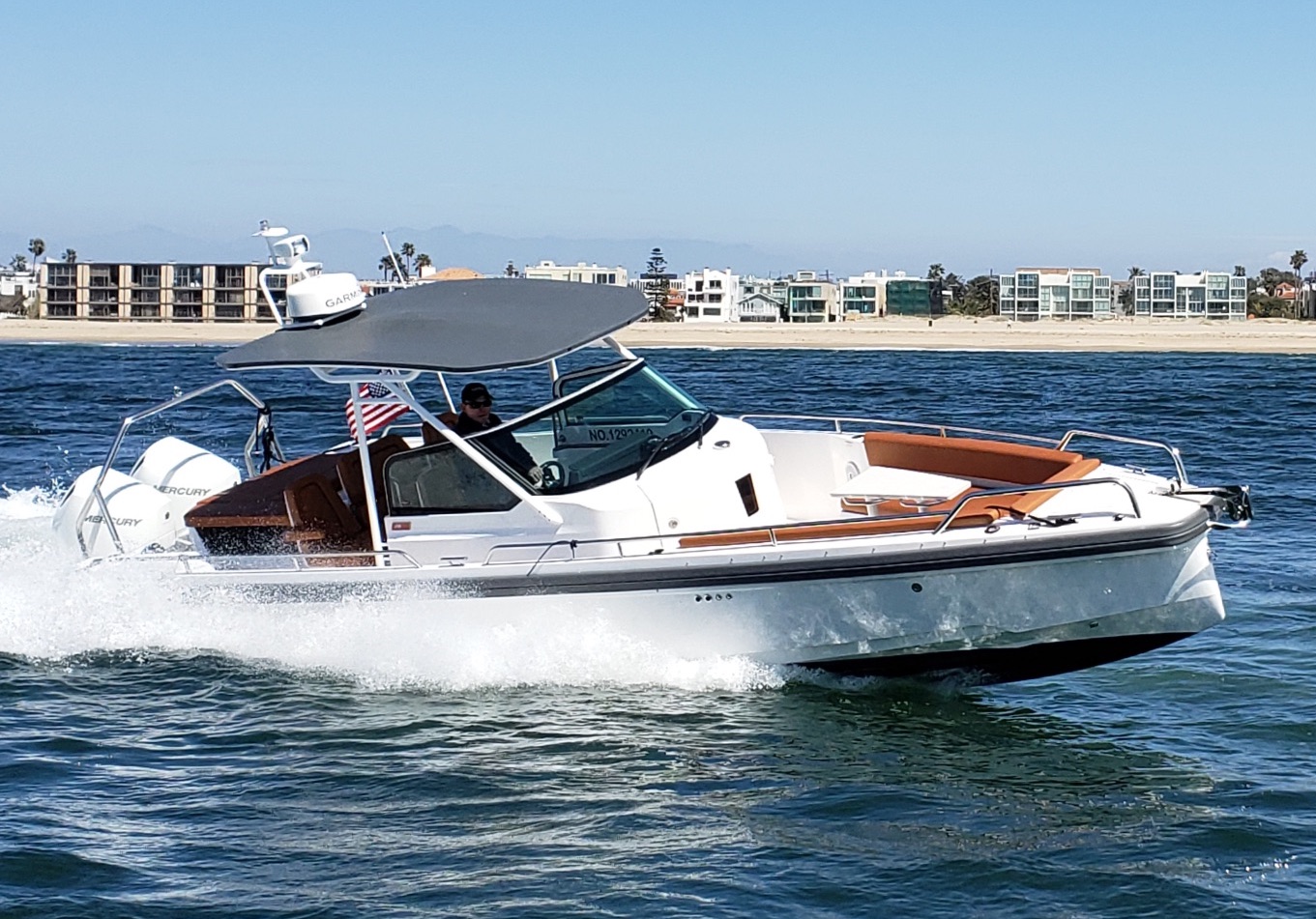 20220527_174209 Axopar 28 T Top open boat
